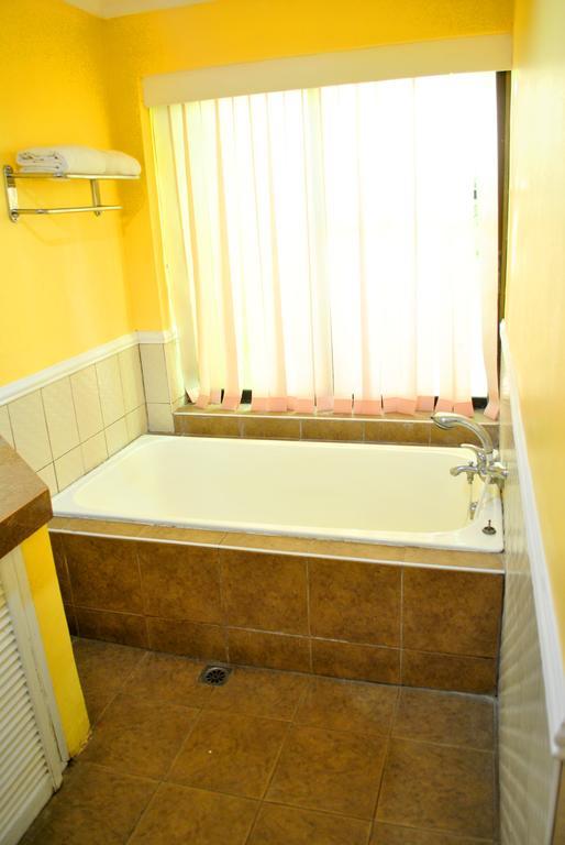 Leyte Park Resort Hotel Tacloban Bilik gambar